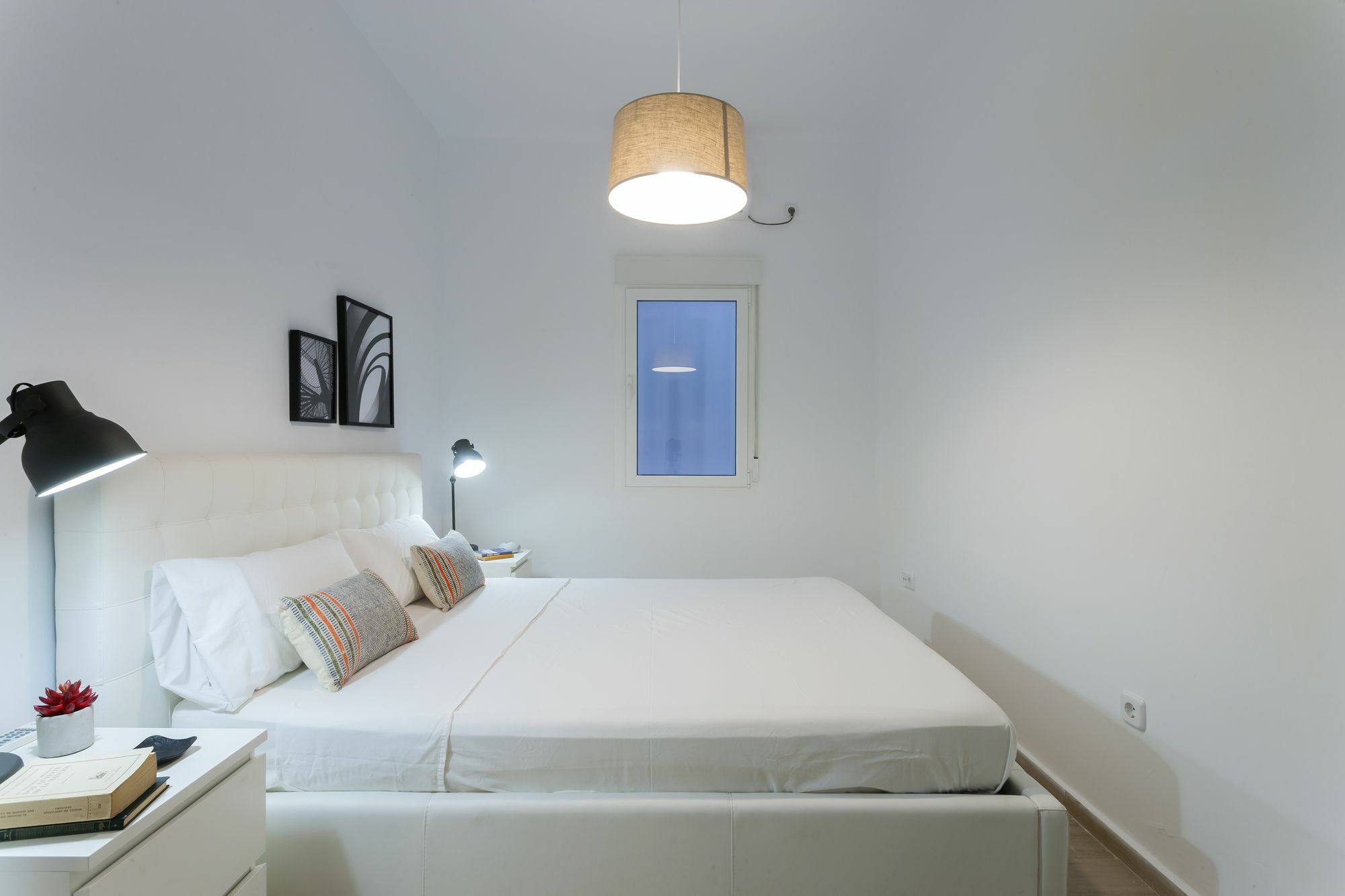 Dobo Rooms Ronda De Segovia Madrid Kültér fotó