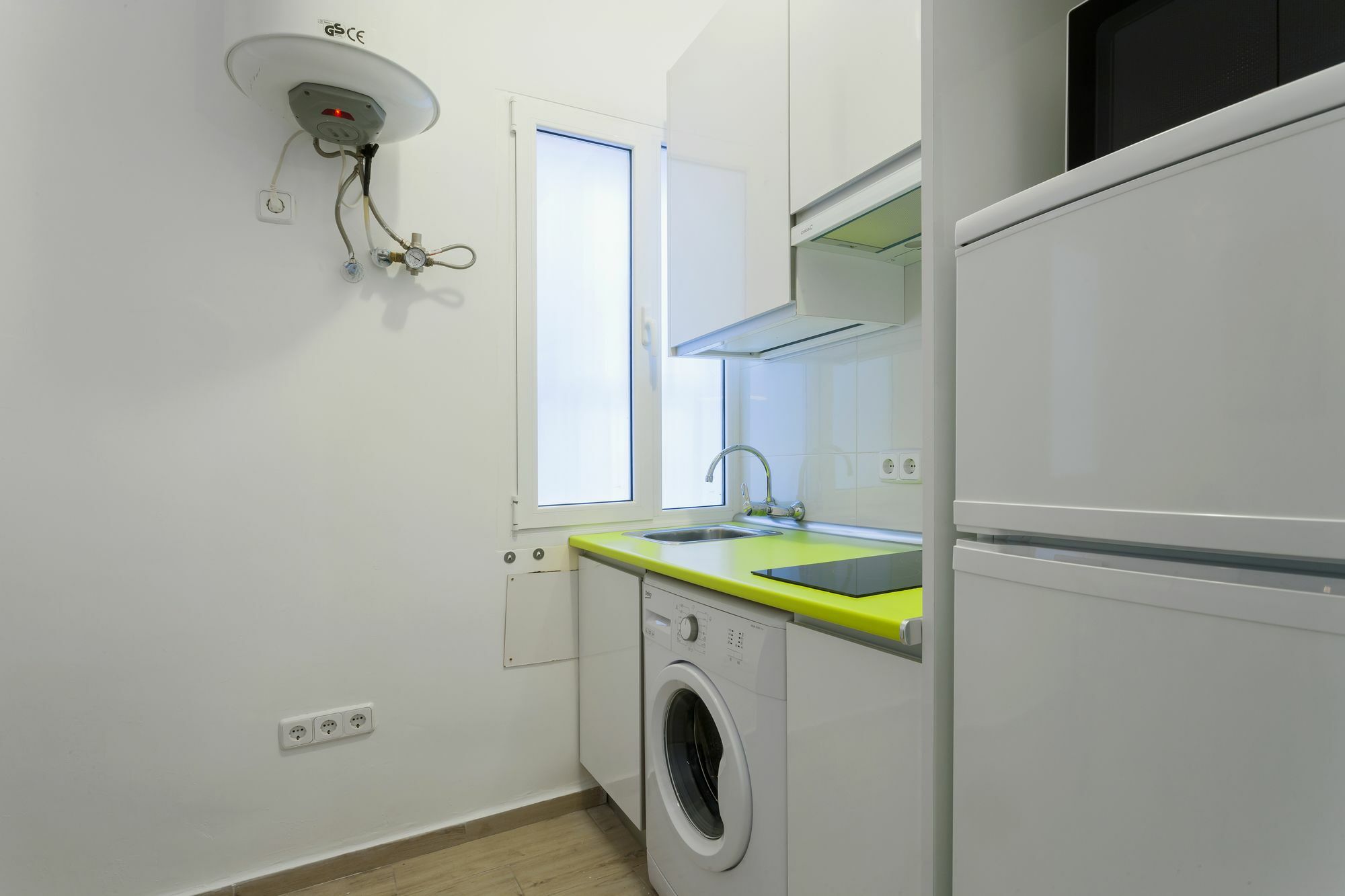 Dobo Rooms Ronda De Segovia Madrid Kültér fotó