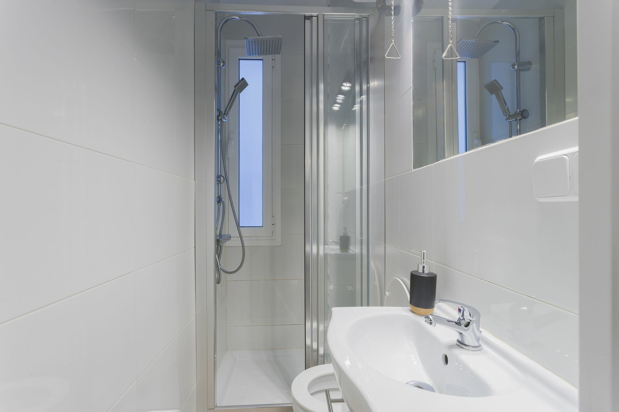 Dobo Rooms Ronda De Segovia Madrid Kültér fotó